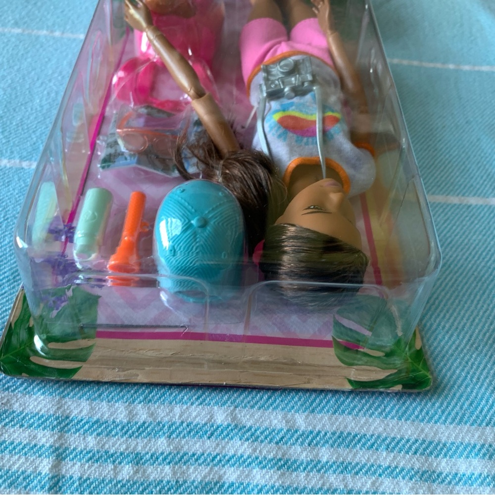 Posable Hiking Barbie, Puppy NIB - Picture 4 of 6